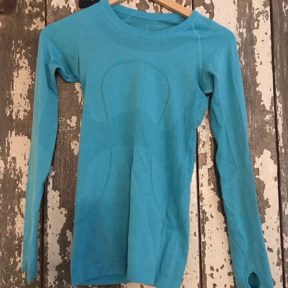 Lululemon Run Swiftly long sleeve blue size 2